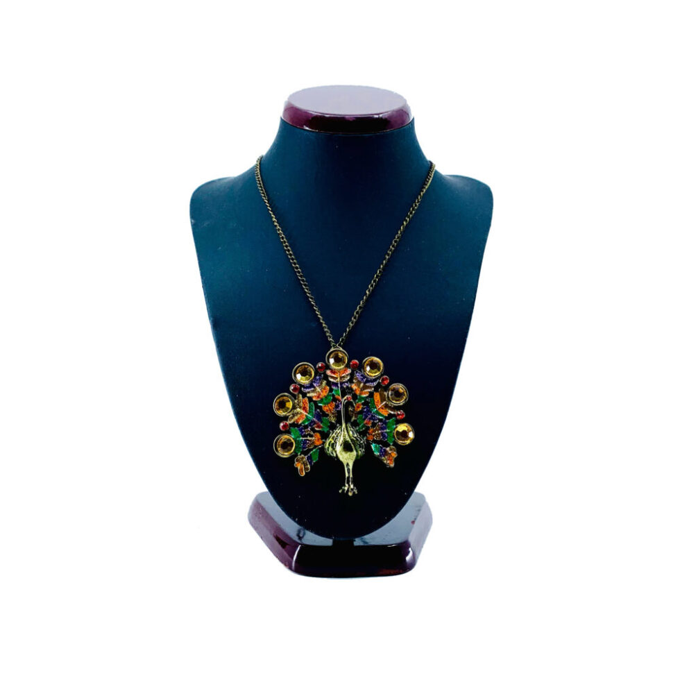Collier-Paon-01