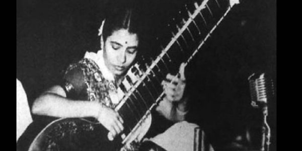 Blog-Musique_indienne-Annapurna_Devi-08